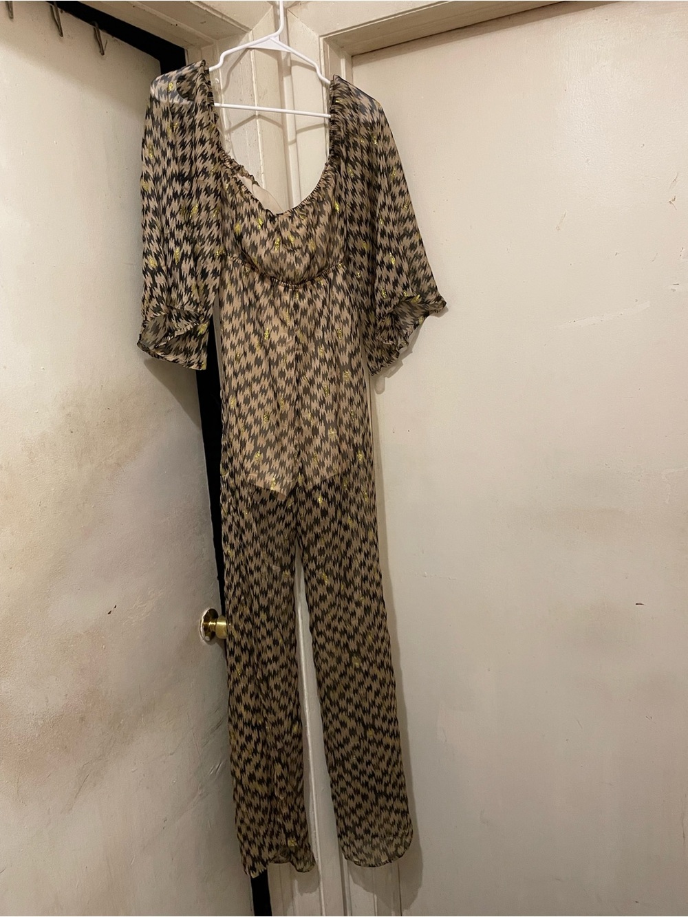Women’s Jumpsuit Medium Beige Black Gold Metallic Print Wide Leg NWT